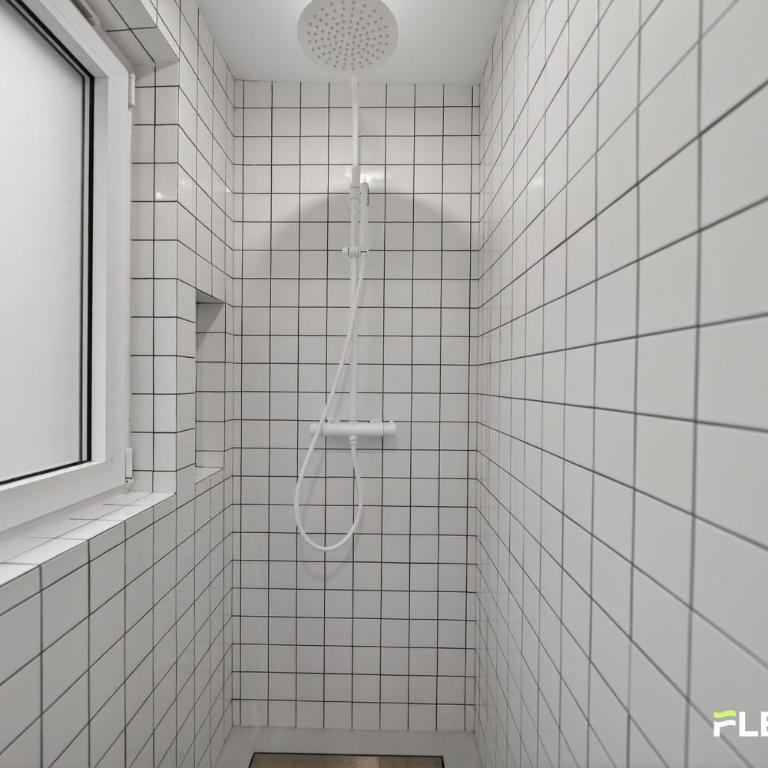 Bright T2 with balcony and Paris rooftop views 9th district - Apartment - 26