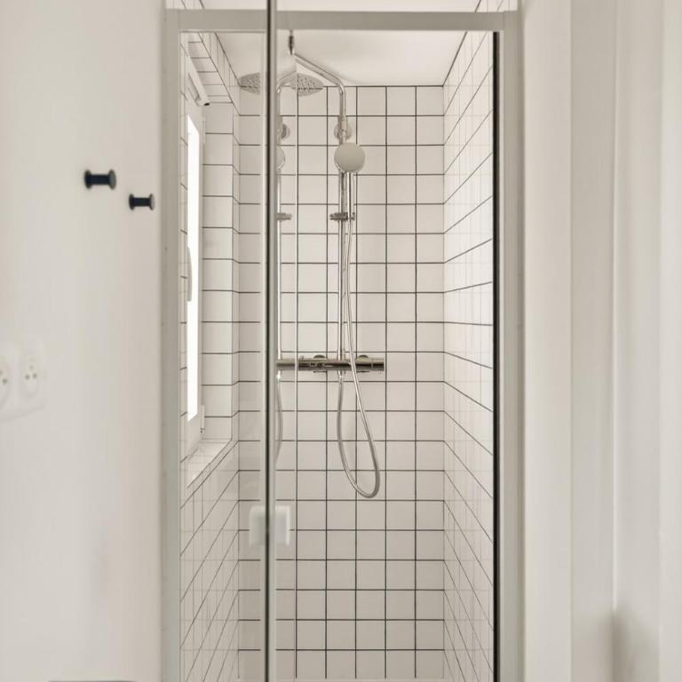 Studio lumineux vue toits de Paris Paris 9è - Studio - 20