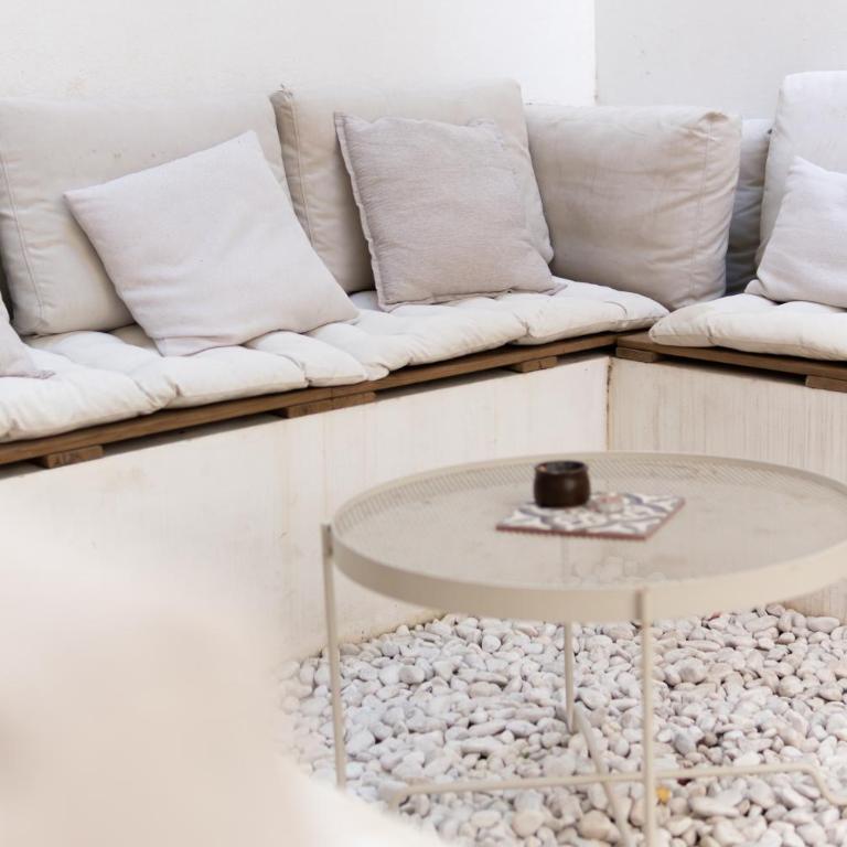 Sunny Stay Guest Houses - Four-Bedroom Apartment - 7