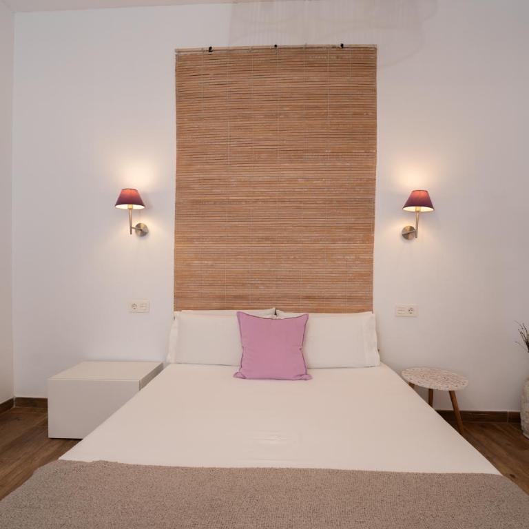 Sunny Stay Guest Houses - Four-Bedroom Apartment - 11