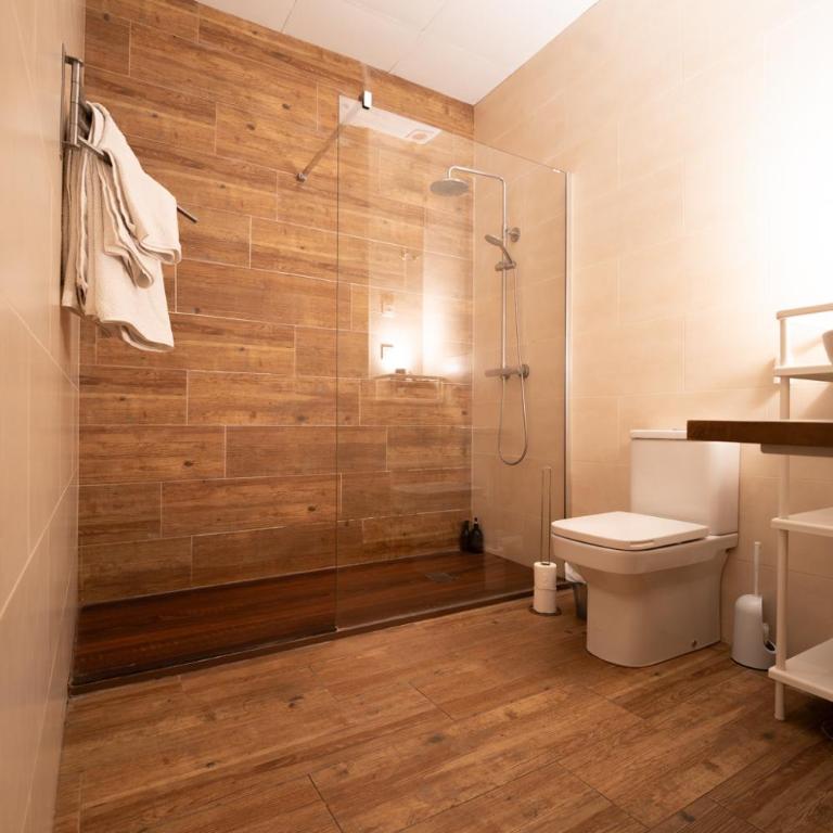 Sunny Stay Guest Houses - Four-Bedroom Apartment - 13