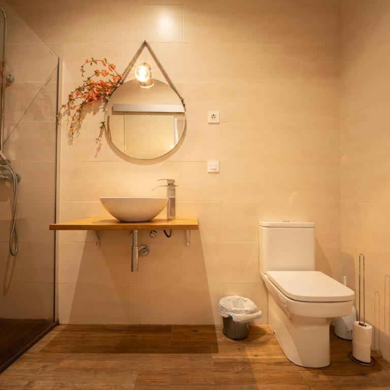 Sunny Stay Guest Houses - Four-Bedroom Apartment - 2