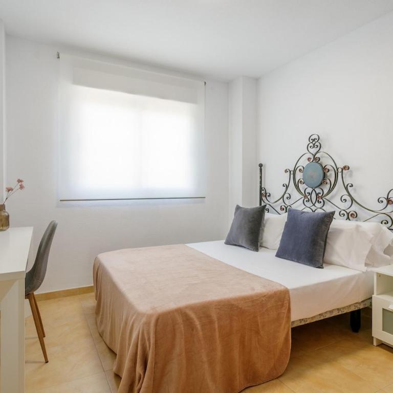 Themed Pool Bungalow & Jacuzzi I BBQ | Parking - Casa de 3 dormitorios - 9