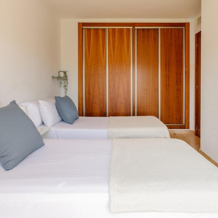 Themed Pool Bungalow & Jacuzzi I BBQ | Parking - Casa de 3 dormitorios - 12