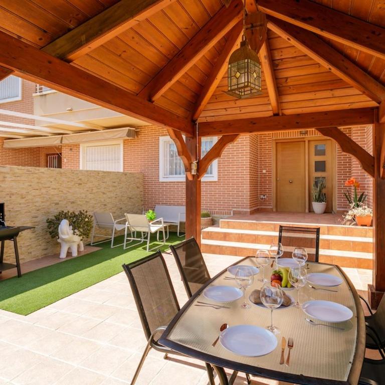 Themed Pool Bungalow & Jacuzzi I BBQ | Parking - Casa de 3 dormitorios - 17
