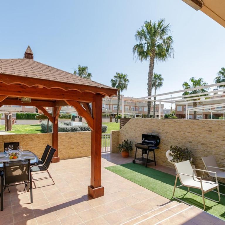 Themed Pool Bungalow & Jacuzzi I BBQ | Parking - Casa de 3 dormitorios - 23