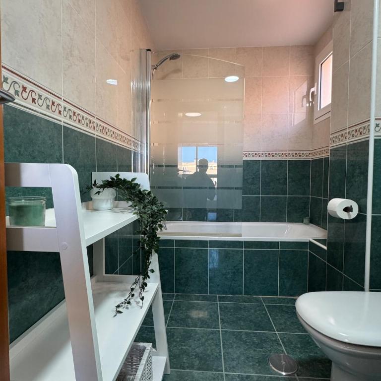 Themed Pool Bungalow & Jacuzzi I BBQ | Parking - Casa de 3 dormitorios - 31
