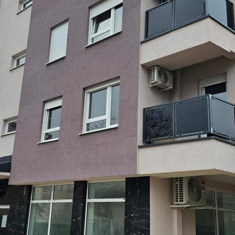 Ortho BL - One-Bedroom Apartment - 1
