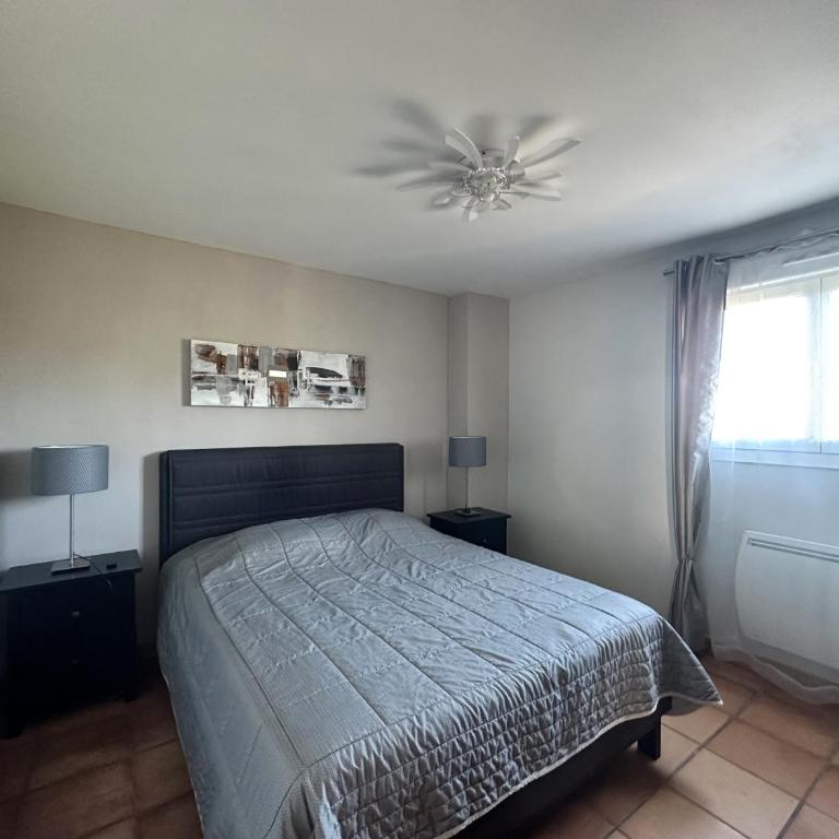Villa BOUGINVILLEES climatisée pour 12 personnes avec piscine chauffée et vue mer à La Londe-Les-Maures - Maison 6 Chambres - 19