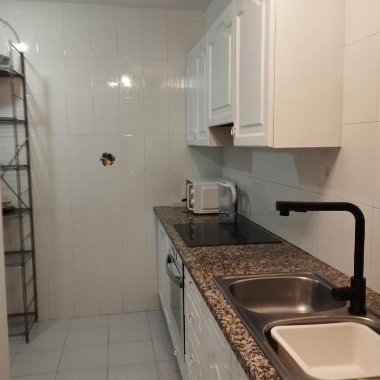 Excellent location 100 m from the beach and services - Apartamento de 2 dormitorios - 33
