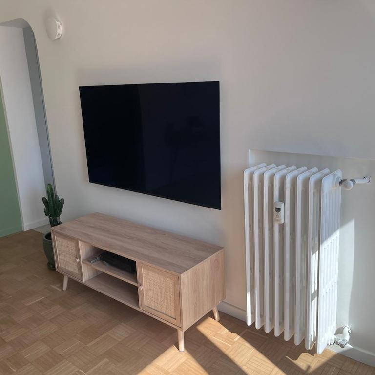 Cozy 2BR Flat 10 Min to Lake City Centre - Apartment mit 2 Schlafzimmern - 35