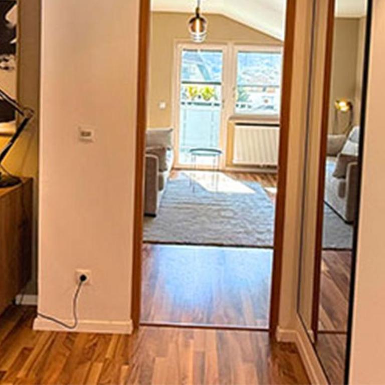 Residence Ferienwohnungen Santner - Moderne zentrale Ferienwohnungen in Naturns Südtirol - mit Parkplatz - Appartamento con Vista Montagna - 1