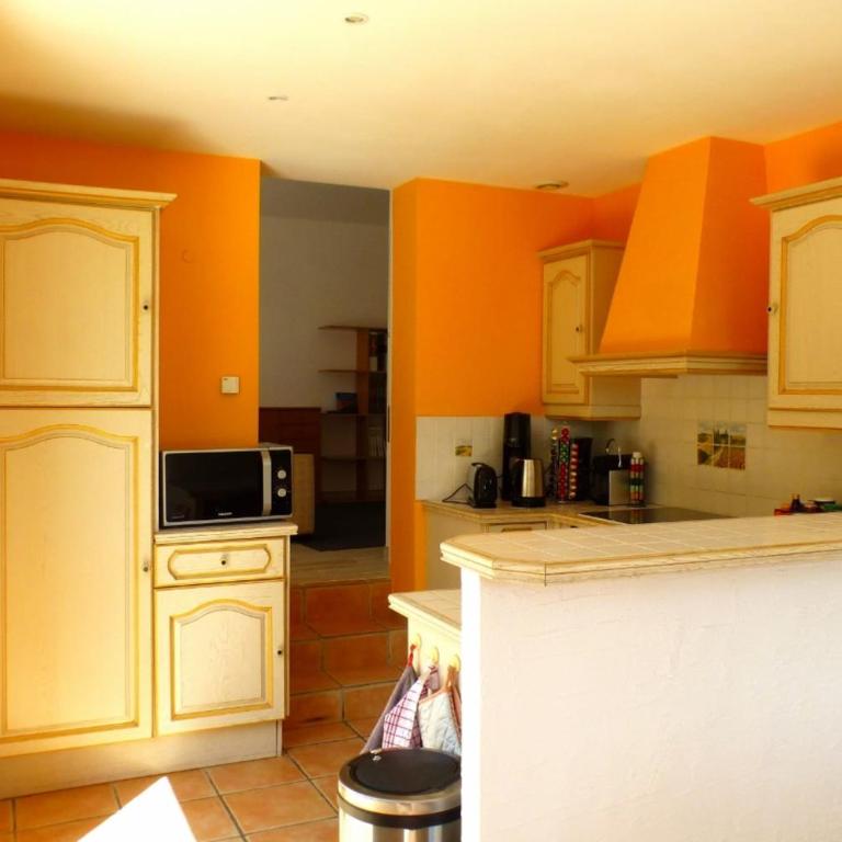 Spacious and bright house with swimming pool - Maison de Vacances - 7