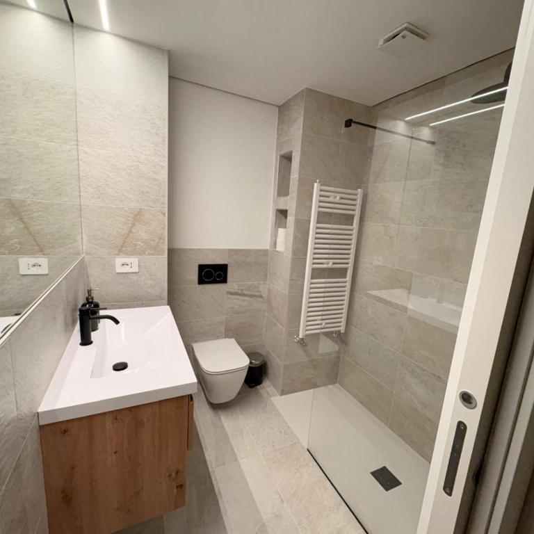Comfort & Style in Como center with parking - One-Bedroom Apartment - 15