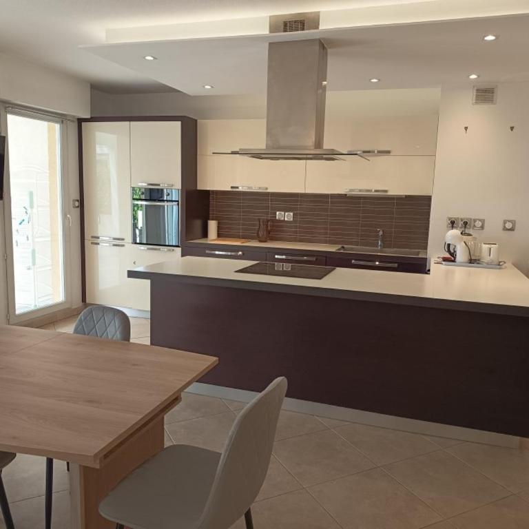 2 pièces St Laurent du Var - Appartement 1 Chambre - 1