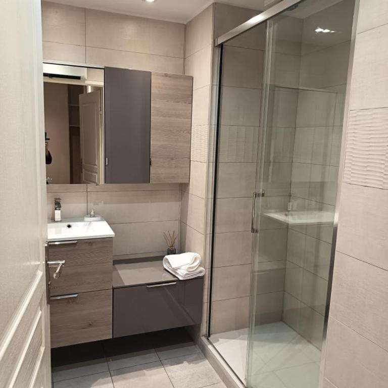 2 pièces St Laurent du Var - Appartement 1 Chambre - 5