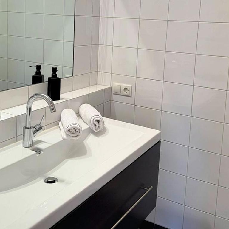 Residence Ferienwohnungen Santner - Moderne zentrale Ferienwohnungen in Naturns Südtirol - mit Parkplatz - Appartamento con Vista Montagna - 2
