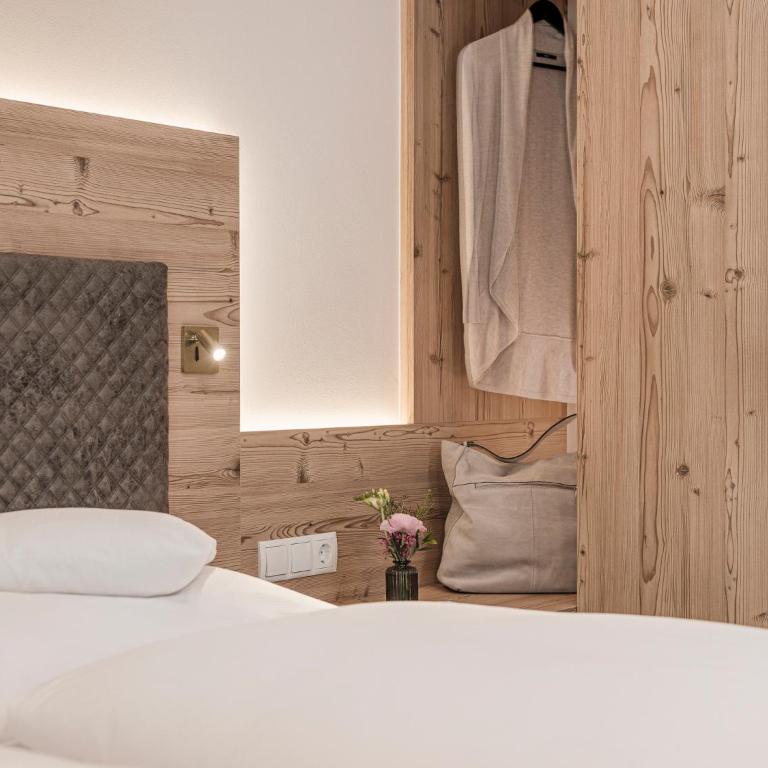 Hotel Finkenbergerhof - Doppelzimmer mit Balkon - 6