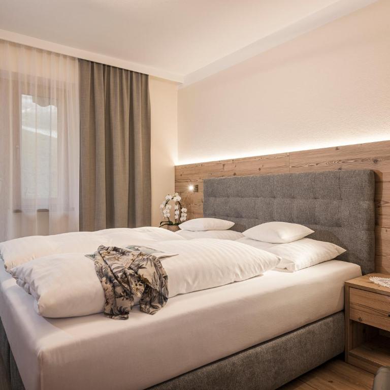 Hotel Finkenbergerhof - Doppelzimmer mit Balkon - 2