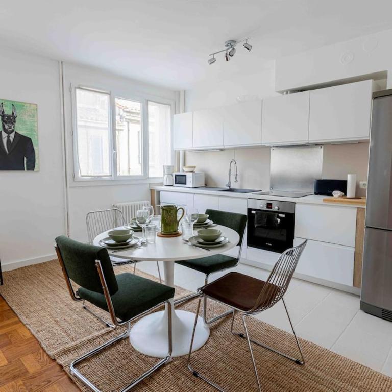 Charming 3room apartment - 6 people - Historic Center - Elevator - Three-Bedroom Apartment - 12
