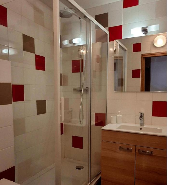 Auberge de l'eau rousse - 4-Bed Mixed Dormitory Room - 4