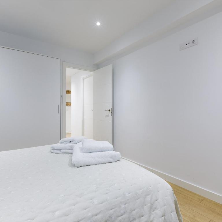 A&N Torre del Mar Grand Seafront Apartment Panoramic - Apartment - 10