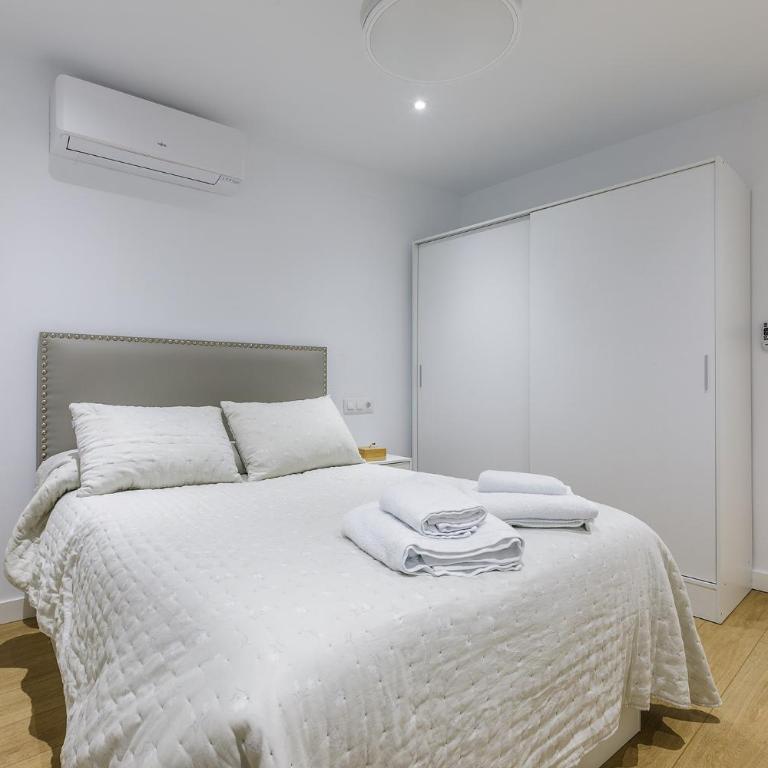 A&N Torre del Mar Grand Seafront Apartment Panoramic - Apartment - 29