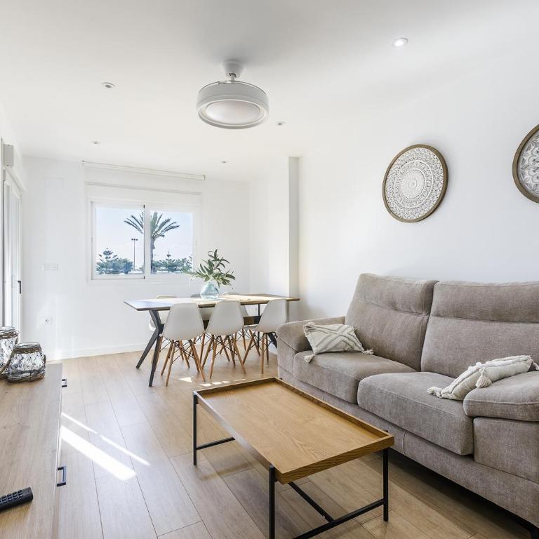 A&N Torre del Mar Grand Seafront Apartment Panoramic - Apartment - 50