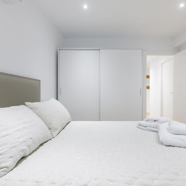 A&N Torre del Mar Grand Seafront Apartment Panoramic - Apartment - 53