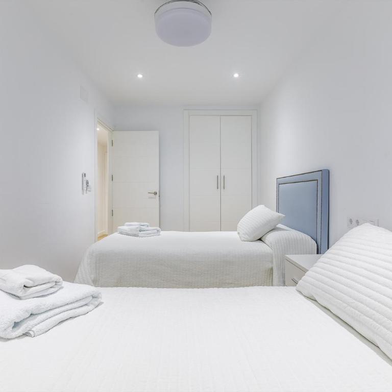 A&N Torre del Mar Grand Seafront Apartment Panoramic - Apartment - 56