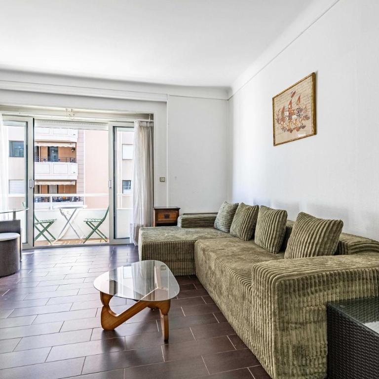 A C apartment with balcony- 2BDR 4P - Cannes Beach - Apartment - 2