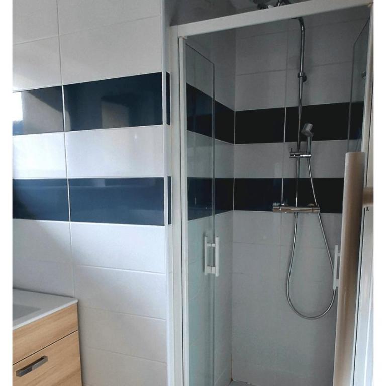 Auberge de l'eau rousse - 6-Bed Mixed Dormitory Room - 4
