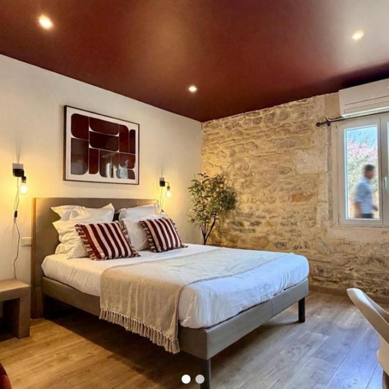 Hotel Le Galambre - Chambre Double - Vue sur Piscine - 1