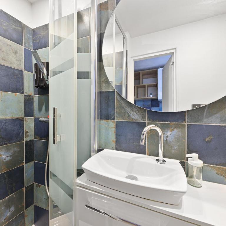 Le Marais Cozy Studio Apartment Free NetFlix - Studio - 8