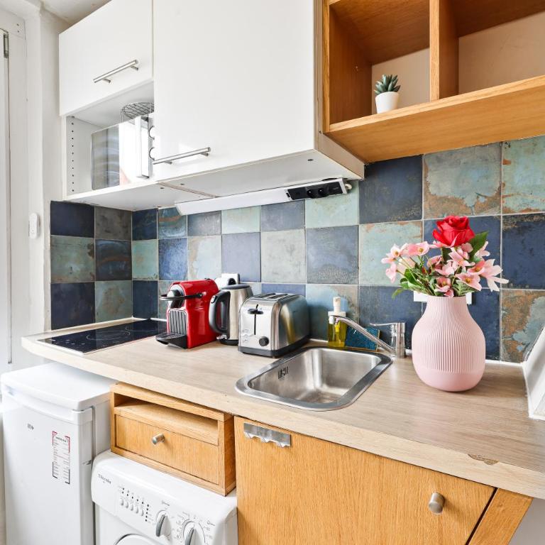 Le Marais Cozy Studio Apartment Free NetFlix - Studio - 4
