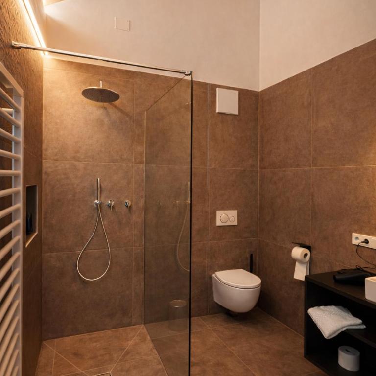 Bahngarten1907 Panorama Historic Railway House - Loft Apartment mit1 Schlafzimmer und Balkon - 17