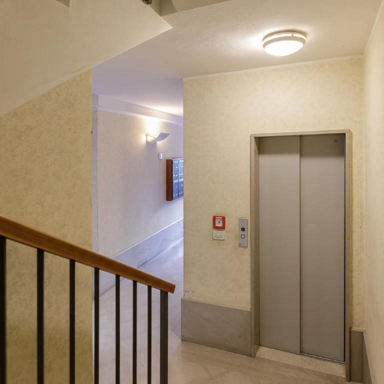 Antica Tergeste - Trilocale in centro a 1 min da Piazza Unità - Appartamento con 2 Camere da Letto - 24