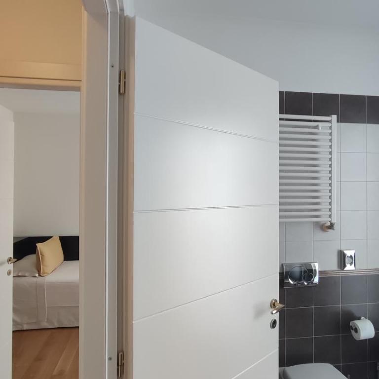 Residence Calissano - Appartamento con 2 Camere da Letto e Balcone - 5