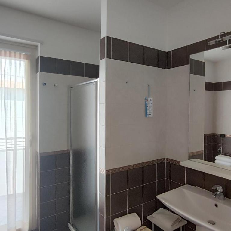 Residence Calissano - Appartamento con 2 Camere da Letto e Balcone - 8