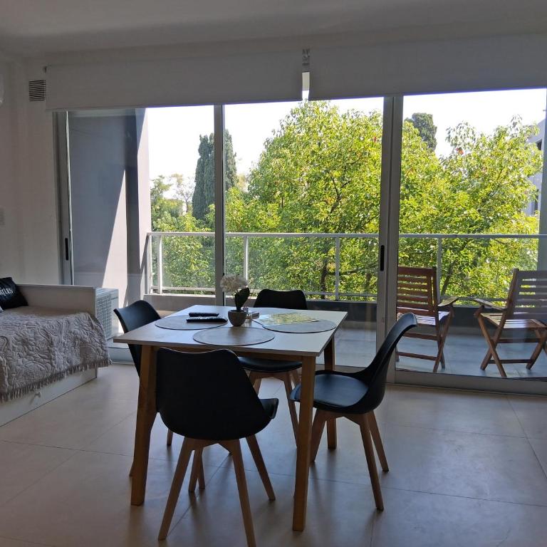 Lennon remis gratis Ezeiza - Suite - 2