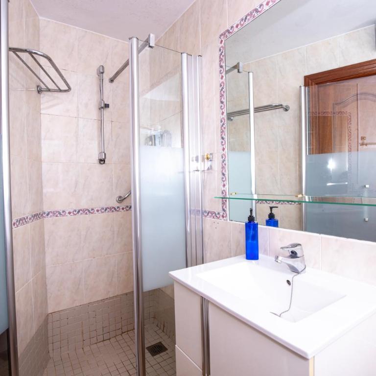 Lemon & Green GuestHouse - Three-Bedroom Superior Apartment - 11