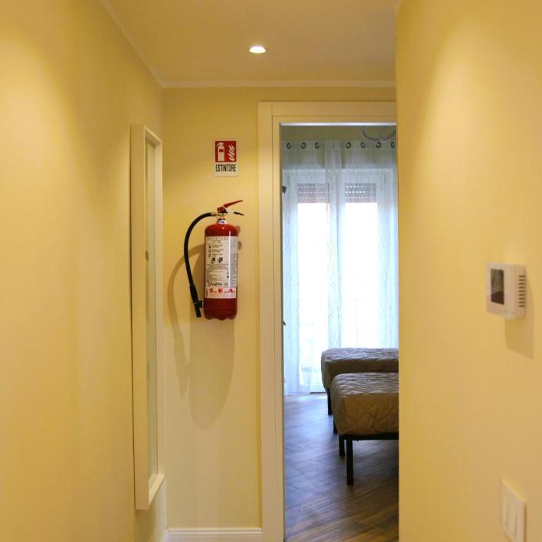 White Apartment - Metro C - Two-Bedroom Apartment - 10