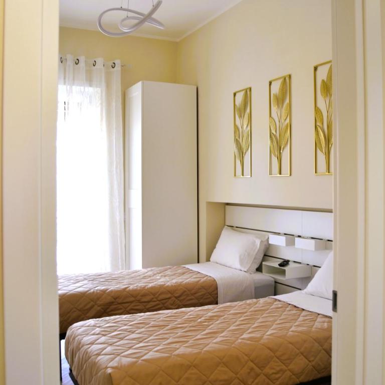 White Apartment - Metro C - Two-Bedroom Apartment - 11