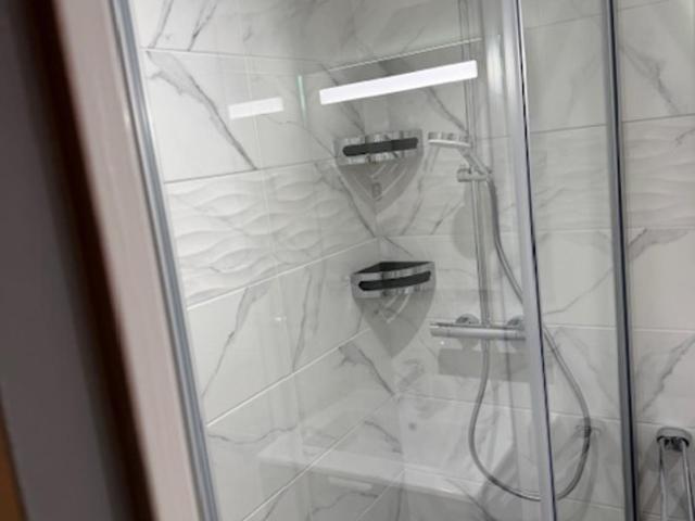 Piscine et plage La Faviere - Appartement 1 Chambre - 12