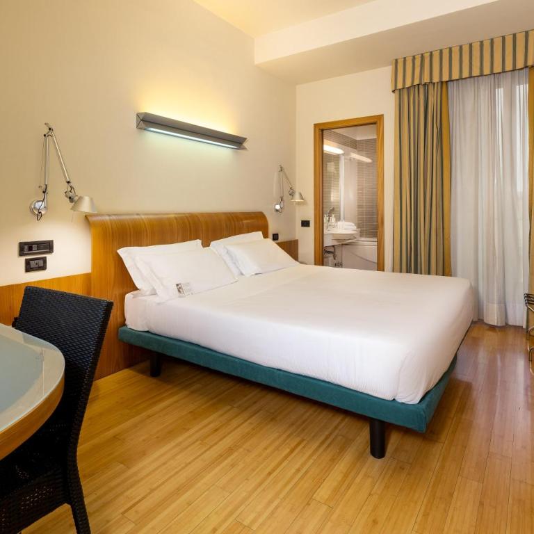 Best Western Hotel Luxor - Classic Queen Room - 10