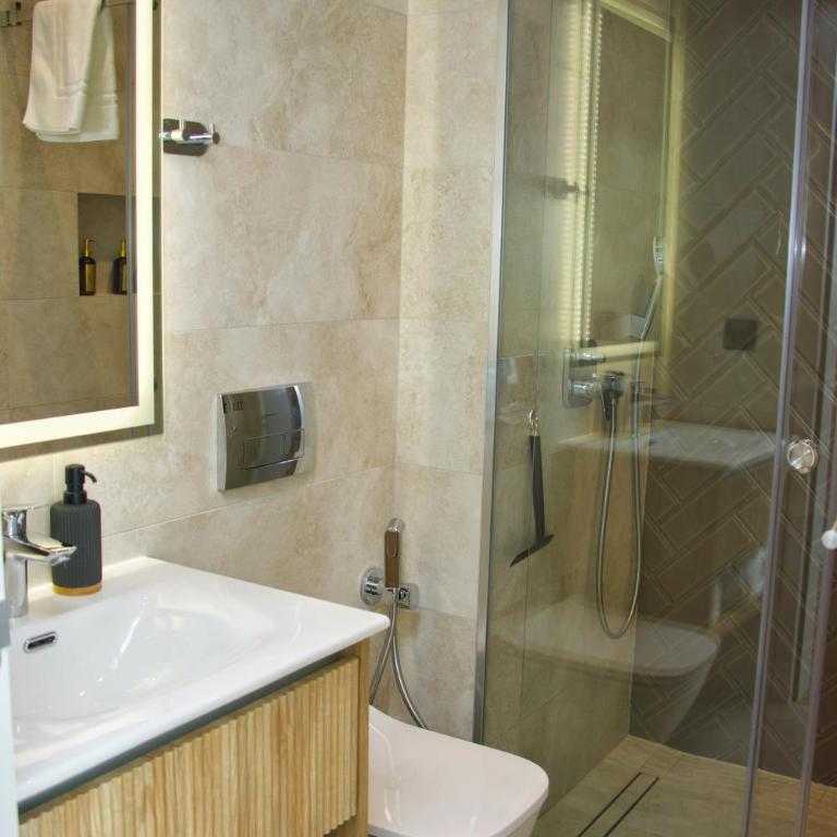 Giorgio Luxury Suites - Superior Studio - 12