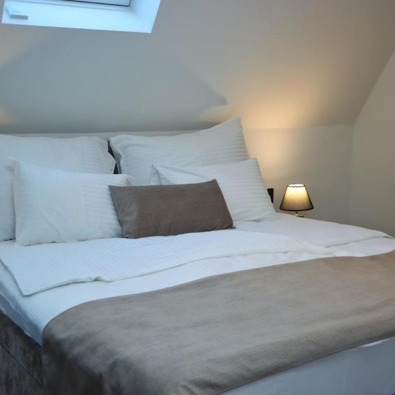 Giorgio Luxury Suites - Superior Studio - 6