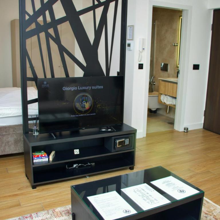 Giorgio Luxury Suites - Superior Studio - 3