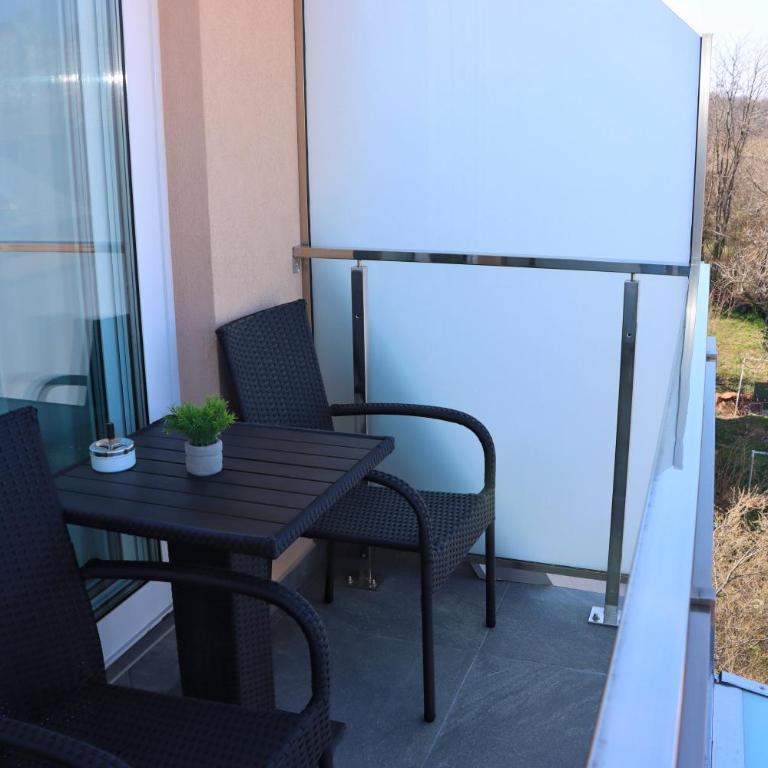Giorgio Luxury Suites - Superior Studio - 11