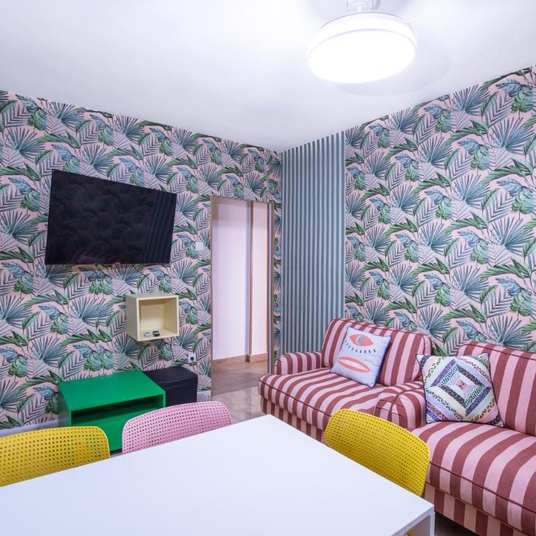 Lemon & Green GuestHouse - Three-Bedroom Apartment - 5